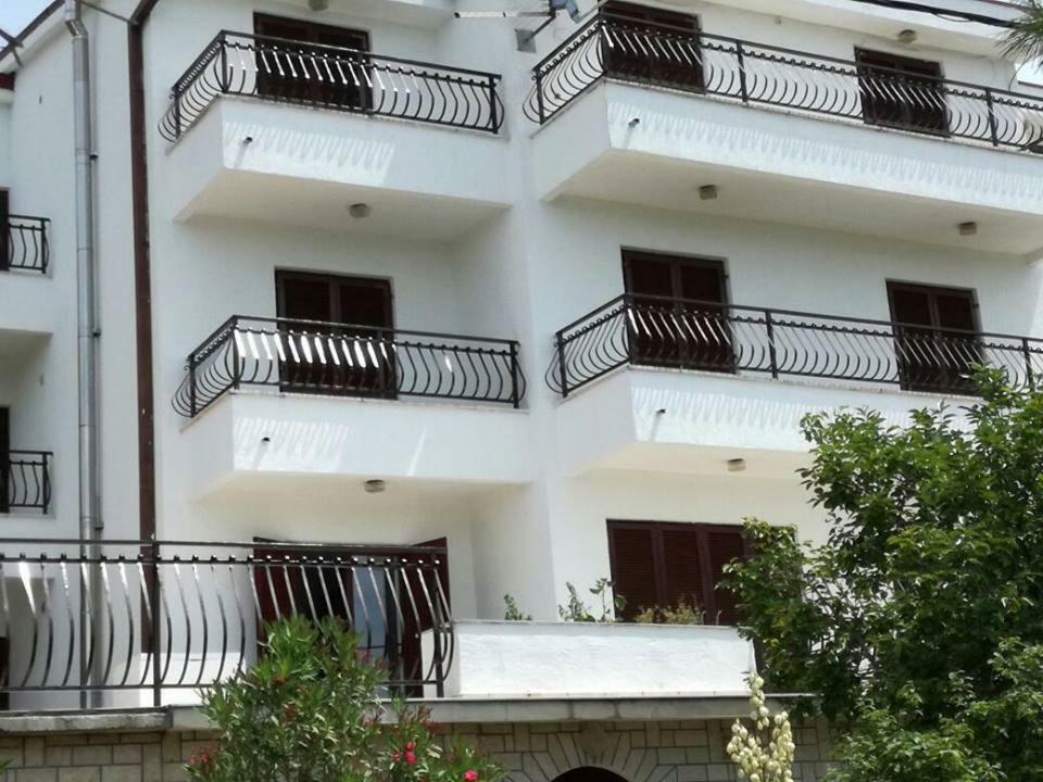 מלון דראמליי Sobe Za Odmor Jadran מראה חיצוני תמונה